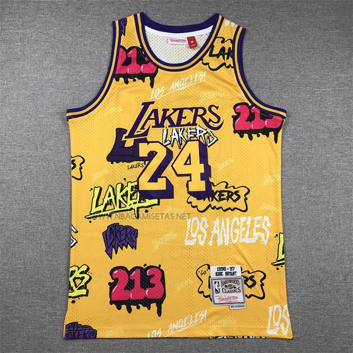 Camiseta Los Angeles Lakers Kobe Bryant NO 24 Slap Sticker Mitchell & Ness 1996-97 Amarillo